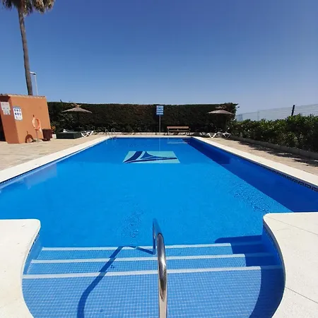 Apart-hotel Duplex Con Piscinas Y Maravillosas Vistas Al Mar 4*