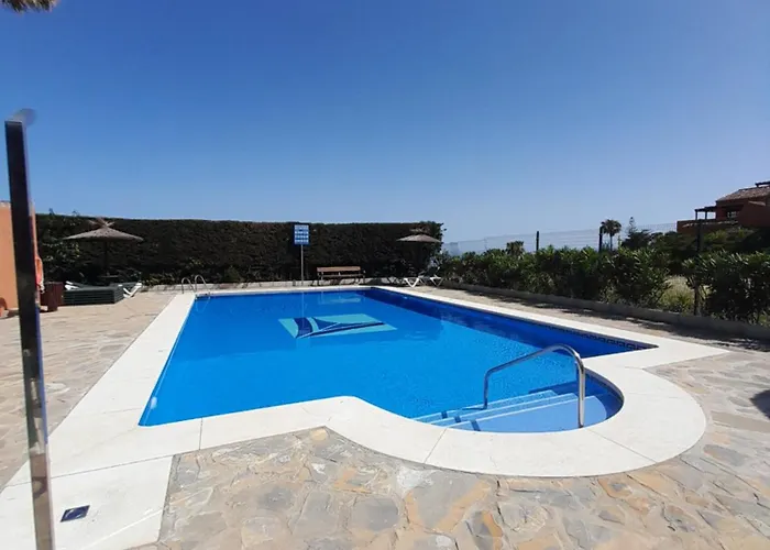 Duplex Con Piscinas Y Maravillosas Vistas Al Mar Apart-hotel Estepona